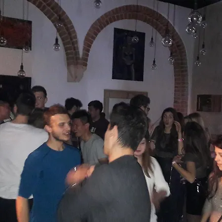Crawl Party *